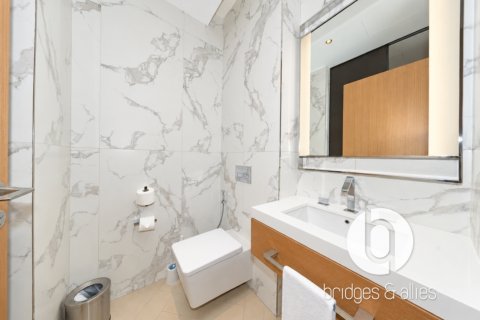Downtown Dubai (Downtown Burj Dubai), UAE의 임대용 아파트 침실 2개, 115제곱미터 번호 769752 - 사진 17