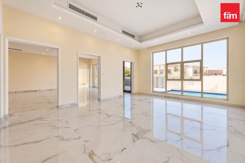 Vilë në Al Barsha, Dubai, Emiratet e Bashkuara Arabe 5 dhoma gjumi, 977.1 m2. № 771683 - Foto 2