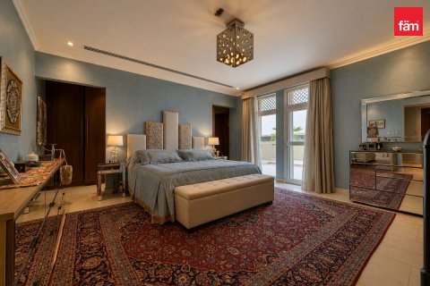 Villa in vendita a Dubai, EAU 4 camere da letto, 742.9 mq. № 769367 - foto 16