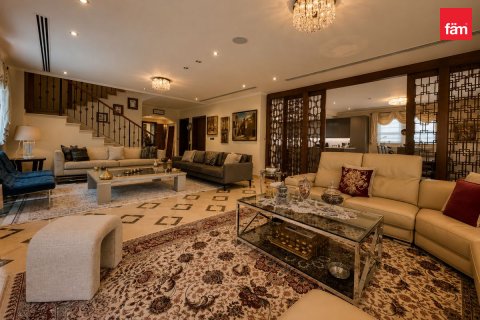 Villa in vendita a Dubai, EAU 4 camere da letto, 742.9 mq. № 769367 - foto 5