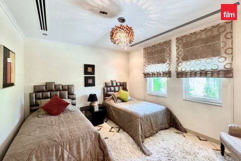 Villa in vendita a Dubai, EAU 4 camere da letto, 742.9 mq. № 769367 - foto 14