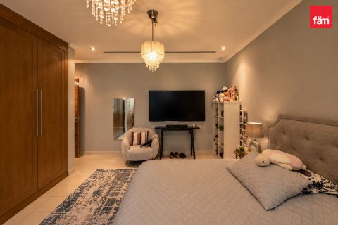 Villa in vendita a Dubai, EAU 4 camere da letto, 742.9 mq. № 769367 - foto 15