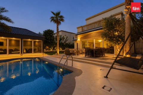 Villa in vendita a Dubai, EAU 4 camere da letto, 742.9 mq. № 769367 - foto 17