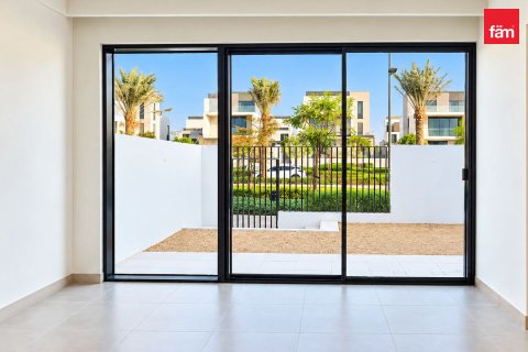 Kaupunkipientalo Dubai, Arabiemiraatit 3 makuuhuonetta, 144.8 m2 № 780577 - kuva 1