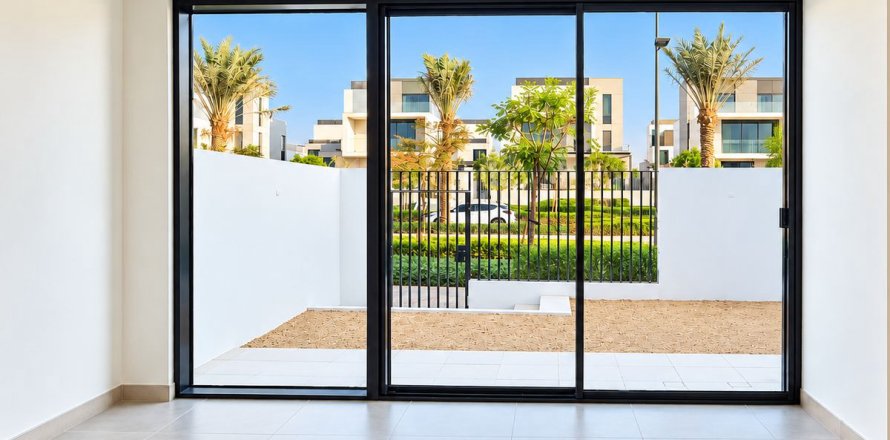 Kaupunkipientalo Dubai, Arabiemiraatit 3 makuuhuonetta, 144.8 m2 № 780577