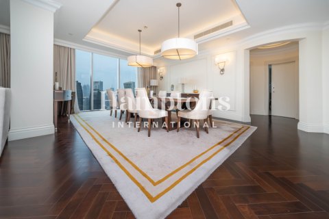 Penthouse in Downtown Dubai (Downtown Burj Dubai), UAE 4 bedrooms, 263.84452000 sq.m. № 777701 - photo 15