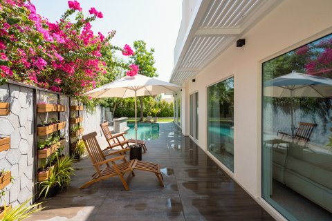 Вилла Meadows, Дубай, БАӘ-да 4 жатын бөлмелер, 567.17 м² № 776791 - фото 26