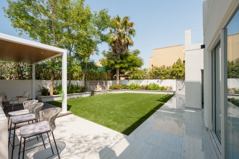 Вилла Meadows, Дубай, БАӘ-да 4 жатын бөлмелер, 567.17 м² № 776791 - фото 22