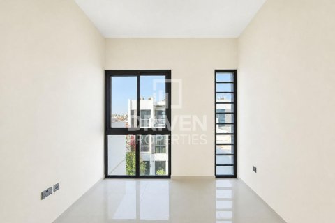 Radový dom v Dubai, SAE 5 spální, 174.84 m2 č. 778782 - Fotografia 15
