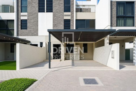 Townhouse i Dubai, UAE 5 soveværelser, 174.84 kvm № 778782