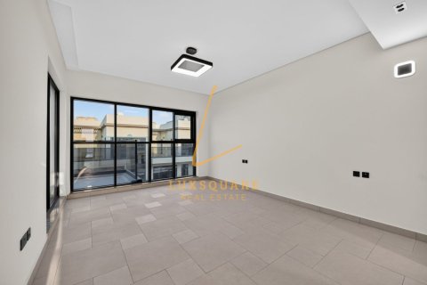 Maison de ville à louer à Dubai Investment Park, Dubai, EAU 3 chambres, 288 m2 № 769739 - photo 8