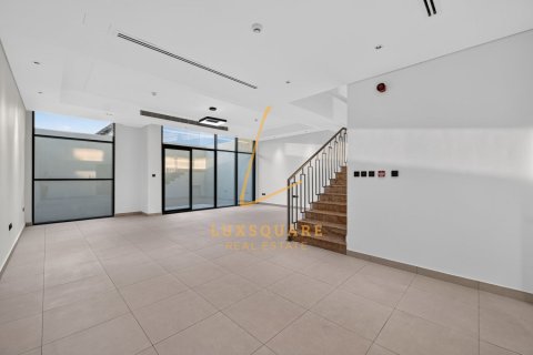 Townhouse i Dubai Investment Park, Dubai, UAE 3 soveværelser, 288 kvm № 769739