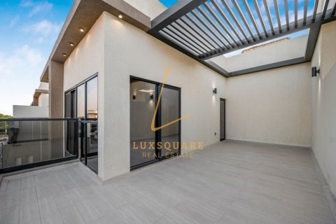 Maison de ville à louer à Dubai Investment Park, Dubai, EAU 3 chambres, 288 m2 № 769739 - photo 9