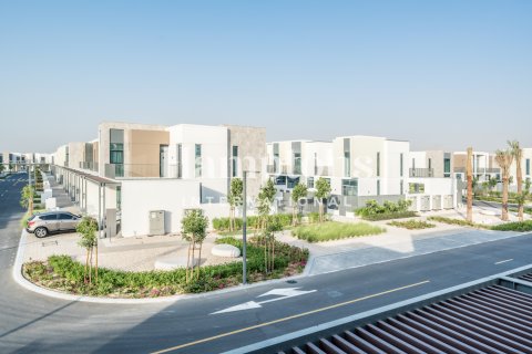 טאונהאוס להשכרה ב Arabian Ranches 3, Dubai, איחוד האמירויות 3 חדרי שינה, 128.48484900 מ"ר, מספר 769563 - תמונה 12