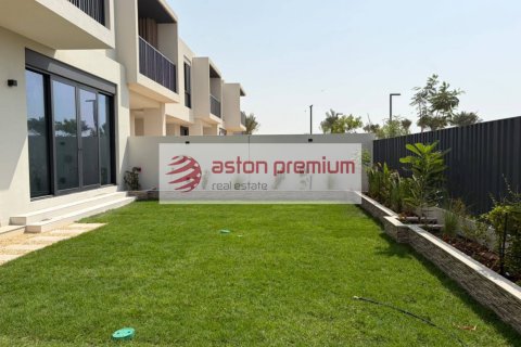 Adosado en Jebel Ali, Dubai, EAU 4 dormitorios, 286 m² № 757883