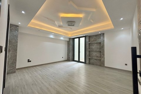 Huvila Al Zorah, Ajman, Arabiemiraatit 6 makuuhuonetta, 372 m2 № 650481