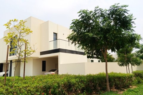 Al Zorah、Ajman、UAEにあるタウンハウス 3ベッドルーム、330 m2 No645107