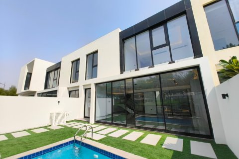Rijtjeshuis in Al Zorah, Ajman, VAE 4 slaapkamers, 348 vr.m. nr 639190
