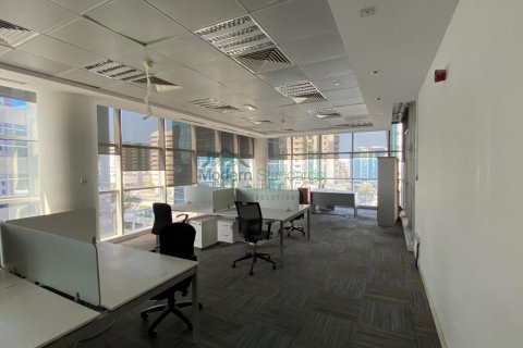 Oficina en alquiler en Deira, Dubai, EAU 5811 m2 № 295916 - foto 8