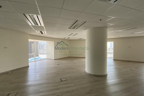 Office til leje i Sheikh Zayed Road, Dubai, UAE 2270 kvm № 294003 - foto 11