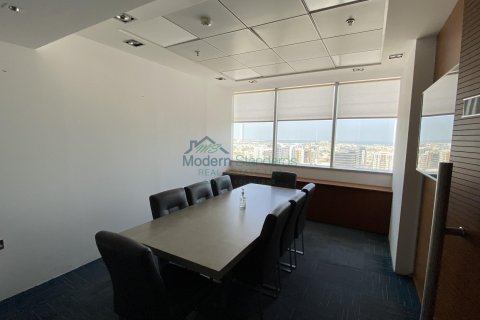 Office in Sheikh Zayed Road, Dubai, UAE 4000 sq.m. № 294473 - photo 12
