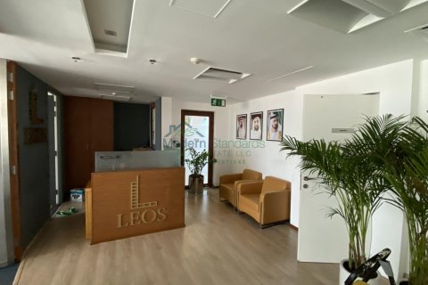 Office in Sheikh Zayed Road, Dubai, UAE 4000 sq.m. № 294473 - photo 11