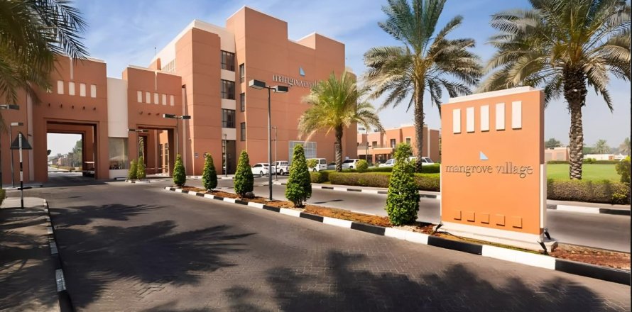 Villa in Abu Dhabi, VAE: 5 Schlafzimmer, 451.23 m2 Nr. 739154