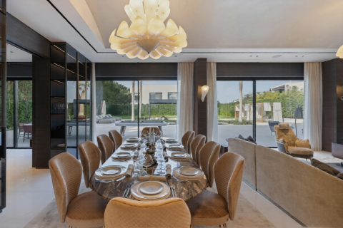 Duplex in Dubai, UAE 6 bedrooms, 929 sq.m. № 703168 - photo 16