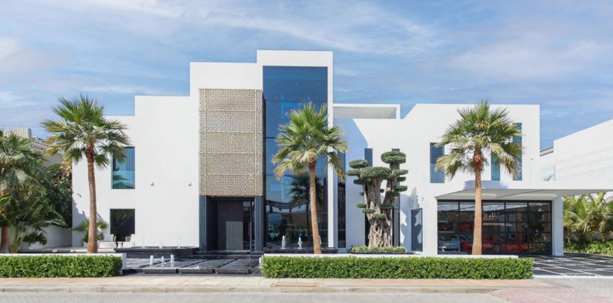 Villa in Palm Jumeirah, Dubai, VAE: 5 Schlafzimmer, 1244.71 m2 Nr. 739149