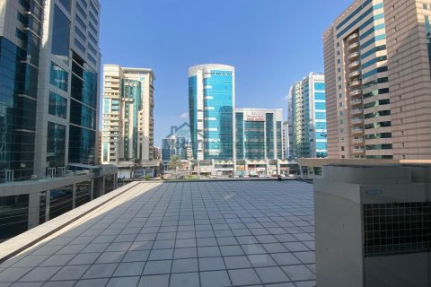 Oficina en alquiler en Deira, Dubai, EAU 5811 m2 № 295916 - foto 21