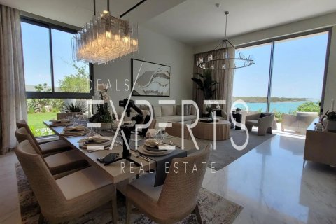 Vilë në Abu Dhabi, Emiratet e Bashkuara Arabe 6 dhoma gjumi, 830.7 m2. № 722304 - Foto 4