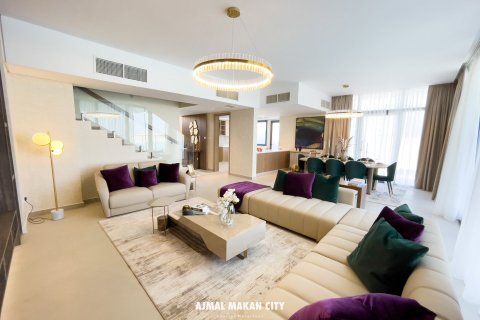 Villa Sharjahjā, AAE 5 istabas, 367 m2 Nr. 280803