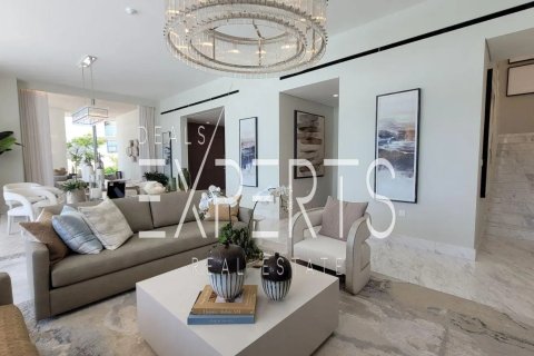 Vilë në Abu Dhabi, Emiratet e Bashkuara Arabe 6 dhoma gjumi, 830.7 m2. № 722304 - Foto 7