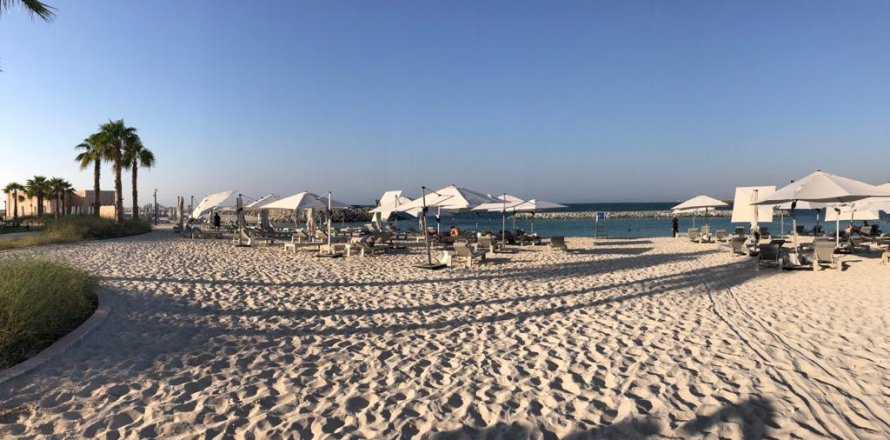 Apartament în Corniche Road, Abu Dhabi, EAU 1 dormitor, 95 mp.  №639249