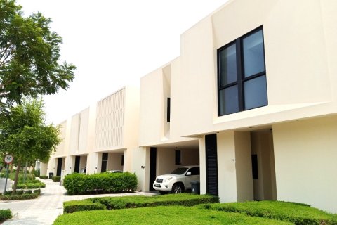 Townhouse in Al Zorah, Ajman, UAE 3 bedrooms, 330 sq.m. № 645107 - photo 4