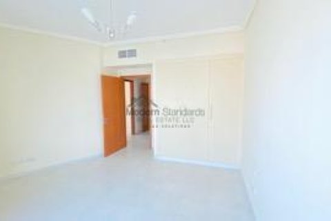 Appartement te huur in Sheikh Zayed Road, Dubai, VAE 2 slaapkamers, 1128 vr.m., nr 294466 - foto 2