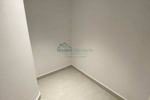 Appartement te huur in Sheikh Zayed Road, Dubai, VAE 2 slaapkamers, 1458 vr.m., nr 295920 - foto 13