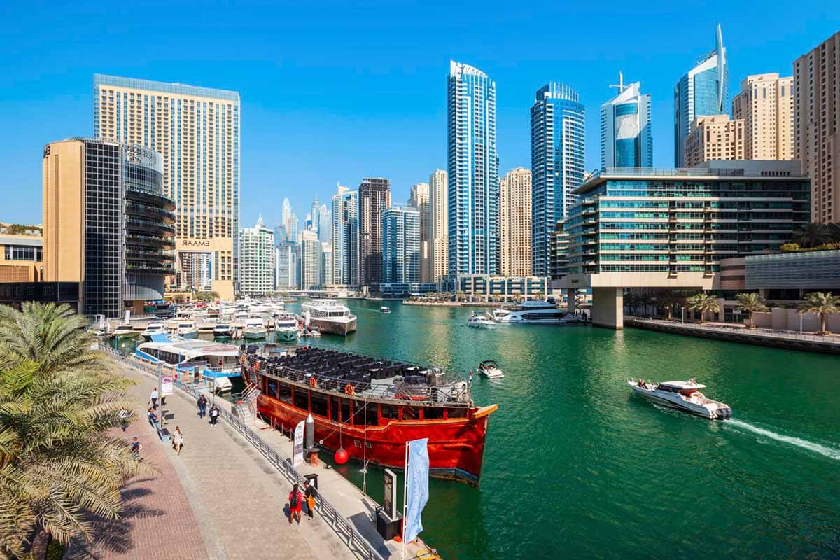 Why should a digital nomad choose the UAE?