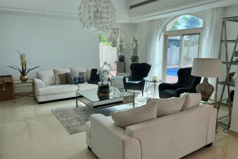 וילה להשכרה ב Dubai Sports City, Dubai, איחוד האמירויות 5 חדרי שינה, 7354.01 מ"ר, מספר 294458 - תמונה 8