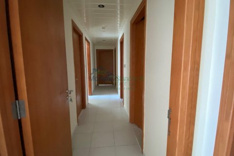 Пәтер Sheikh Zayed Road, Дубай, БАӘ-да 3 жатын бөлмелер, 1337 м² № 294464 - фото 11