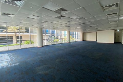 Oficina en alquiler en Deira, Dubai, EAU 5811 m2 № 295916 - foto 11