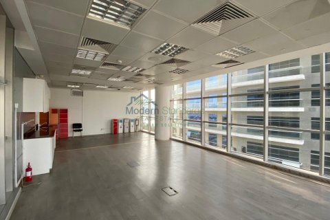 Oficina en alquiler en Deira, Dubai, EAU 5811 m2 № 295916 - foto 13