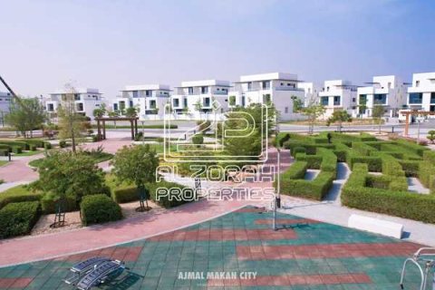 Vila di Sharjah Waterfront City, UAE 7 bilik tidur, 476 meter persegi № 739780 - foto 25