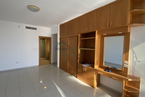 Пәтер Sheikh Zayed Road, Дубай, БАӘ-да 3 жатын бөлмелер, 2529 м² № 295340