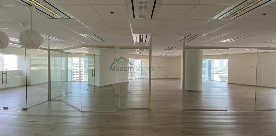 Office i Sheikh Zayed Road, Dubai, UAE 2270 kvm № 294003