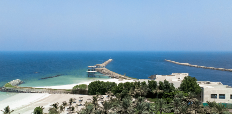 Γη σε Al Zorah, Ajman, ΗΑΕ 10980 τ.μ. Αρ. 635045