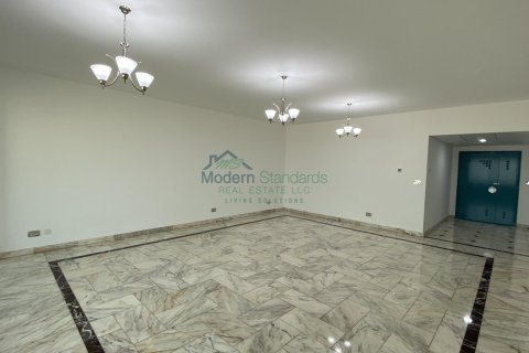 Appartement à louer à Sheikh Zayed Road, Dubai, EAU 3 chambres, 2280 m2 № 295342 - photo 3