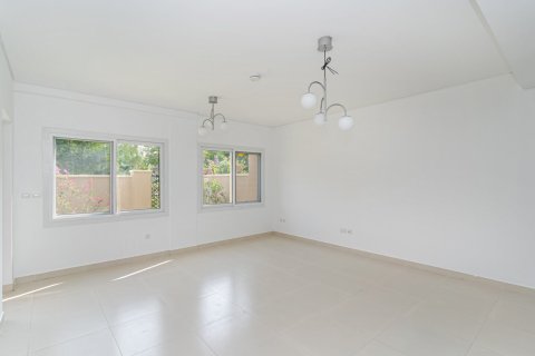 Villa till försäljning i Serena, Dubai, UAE 3 sovrum, 199 kvm Nr. 677476 - fotografi 16