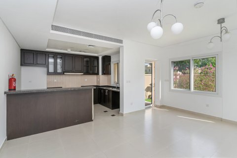 Villa till försäljning i Serena, Dubai, UAE 3 sovrum, 199 kvm Nr. 677476 - fotografi 2