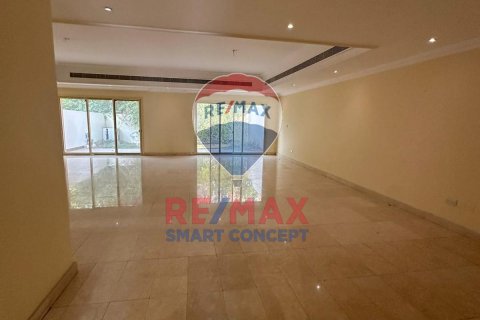 Villa in Al Maqtaa, Abu Dhabi, UAE 5 bedrooms, 508 sq.m. № 512002